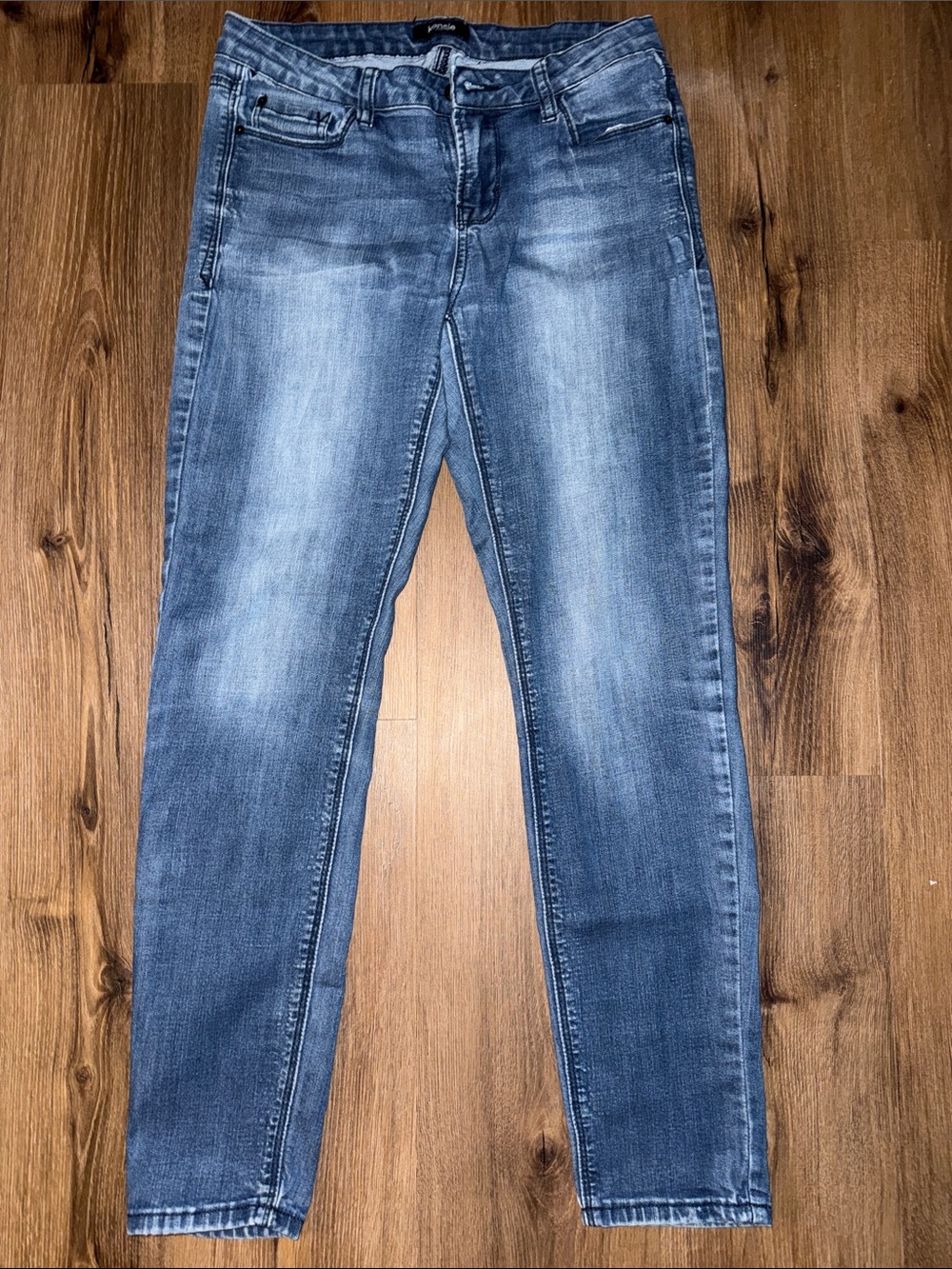 Kensie women's Light Blue Skinny Jeans